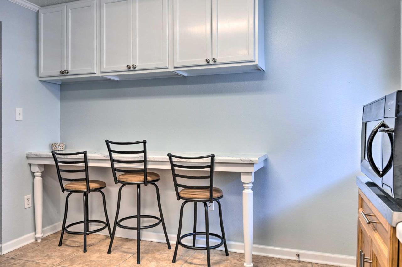 Downtown Gulf Shores Condo - 1 Block To Beach! Bagian luar foto